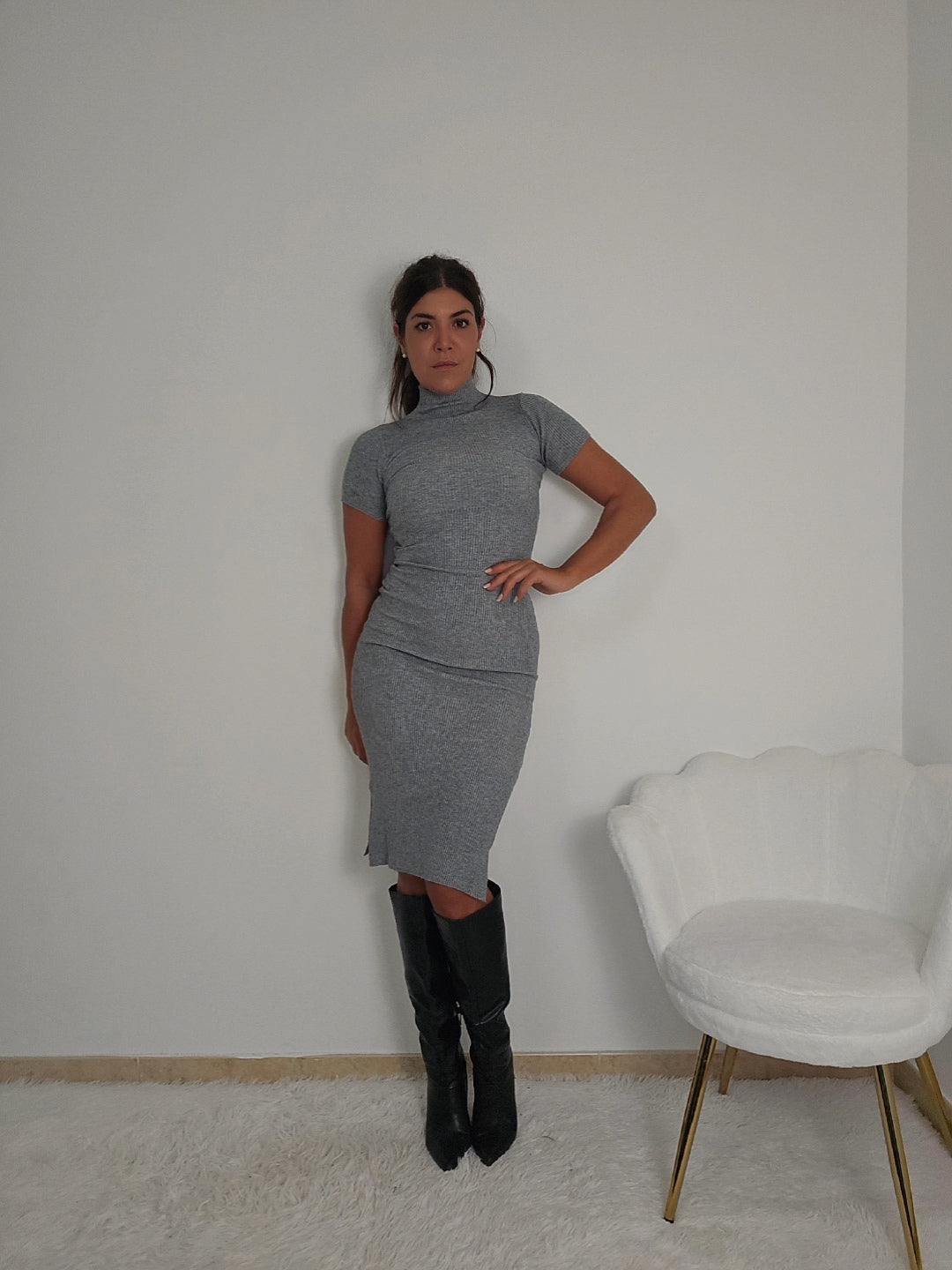 Vestitino costine a collo alto