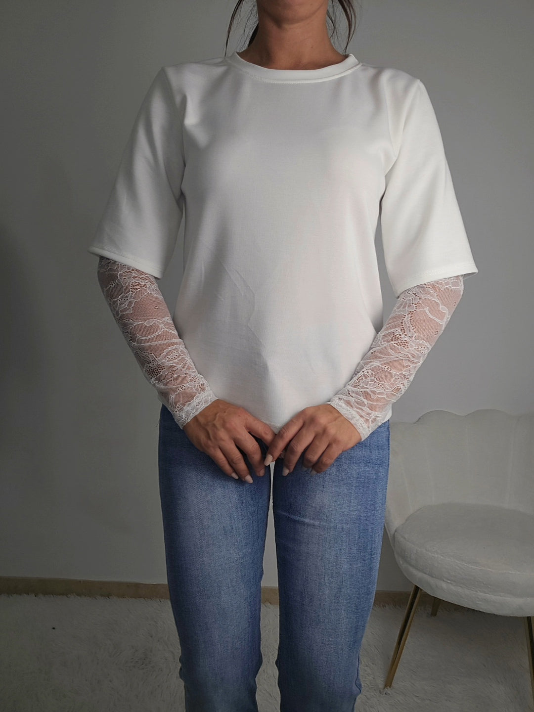 Maglietta con maniche in pizzo