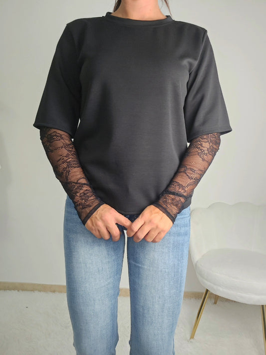 Maglietta con maniche in pizzo