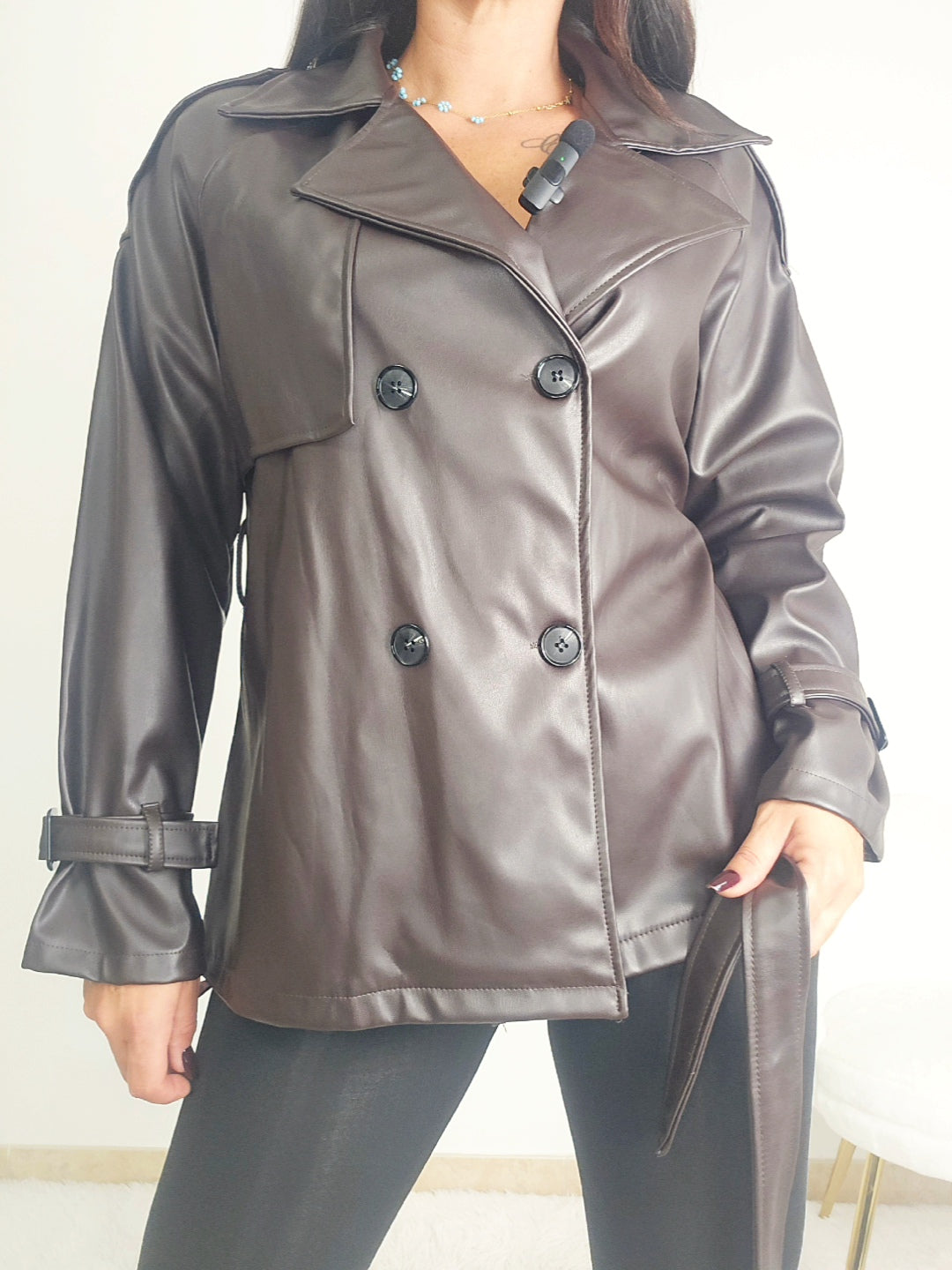 giacca trench short in ecopelle